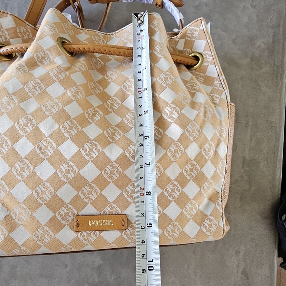 Fossil BNWT Rayna Drawstring Bag - Picture 9 of 9